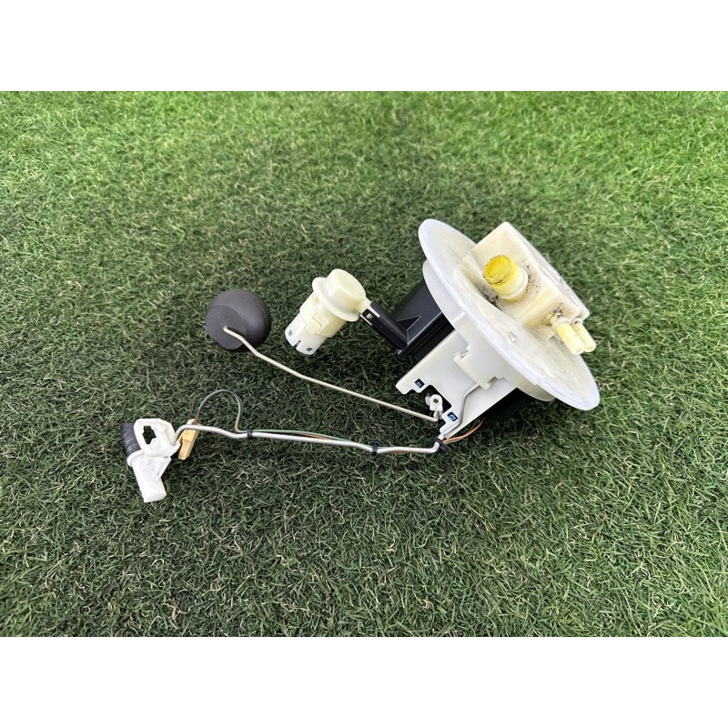 Датчик уровня топлива (электрика / датчики) AUDI A4 B8 2012 2.0 CAEB 8K0201301C