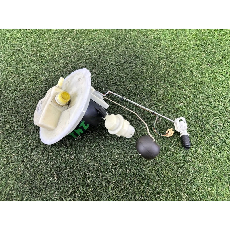 Датчик уровня топлива (электрика / датчики) AUDI A4 B8 2012 2.0 CAEB 8K0201301C