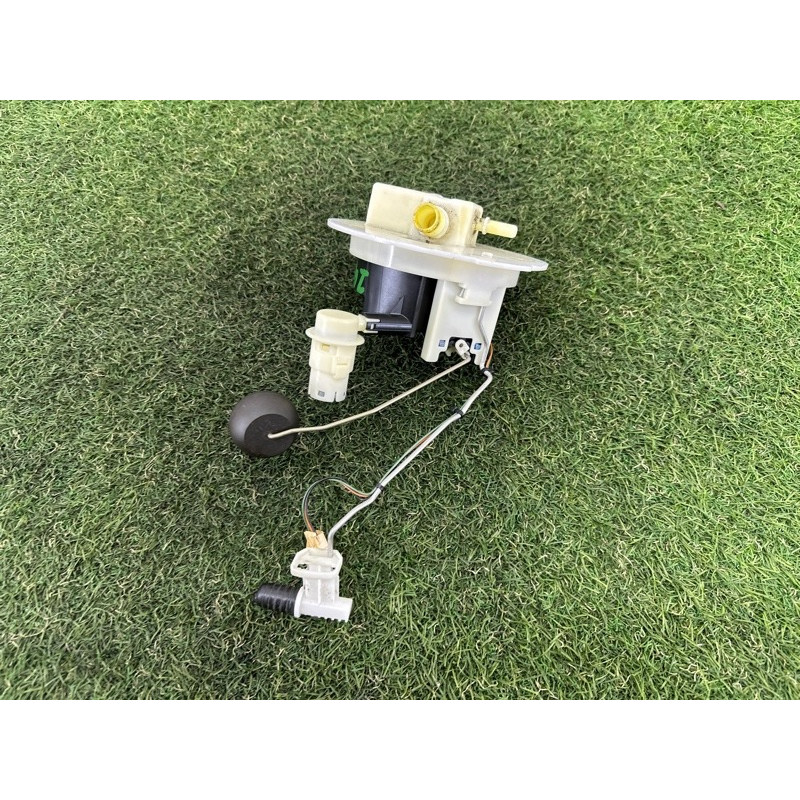 Датчик уровня топлива (электрика / датчики) AUDI A4 B8 2012 2.0 CAEB 8K0201301C