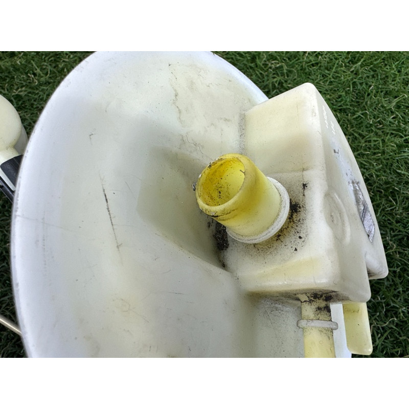 Датчик уровня топлива (электрика / датчики) AUDI A4 B8 2012 2.0 CAEB 8K0201301C