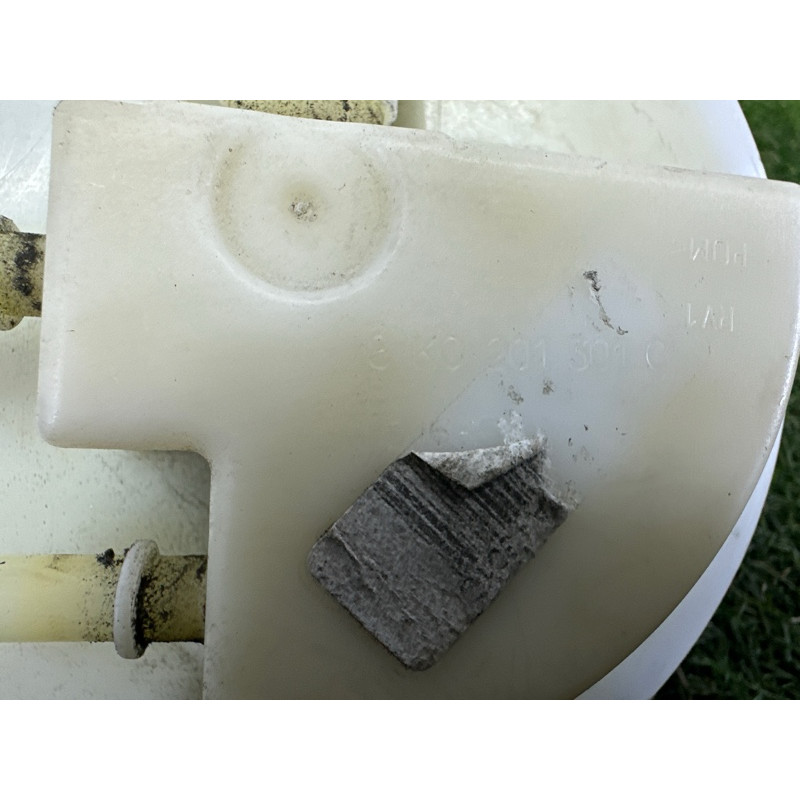 Датчик уровня топлива (электрика / датчики) AUDI A4 B8 2012 2.0 CAEB 8K0201301C