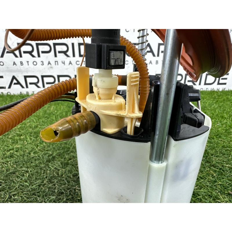 Топливный насос (топливная система) AUDI Q5 8R 2012 2.0 CAEB 8R0919051N001