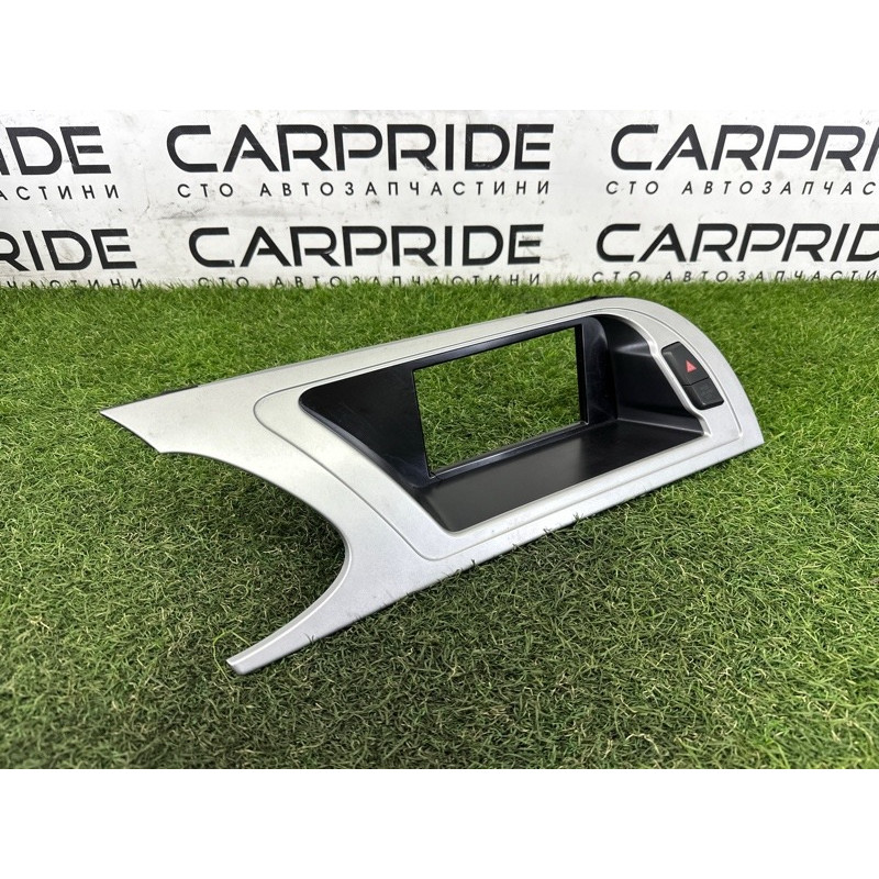 Декоративна накладка торпеди (салон) AUDI A4 B8 2012 2.0 CAEB 8K1857186GR66