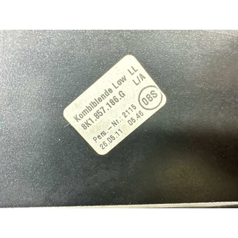 Декоративна накладка торпеди (салон) AUDI A4 B8 2012 2.0 CAEB 8K1857186GR66