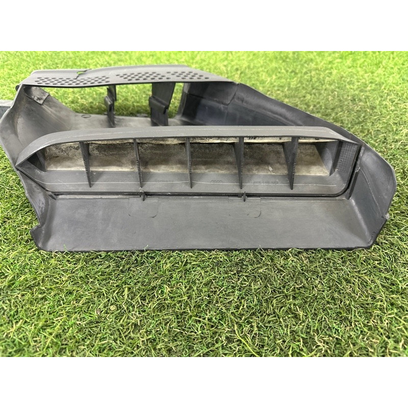 Воздухозаборник (впускная система) AUDI A4 B8 2012 2.0 CAEB 8K0129617