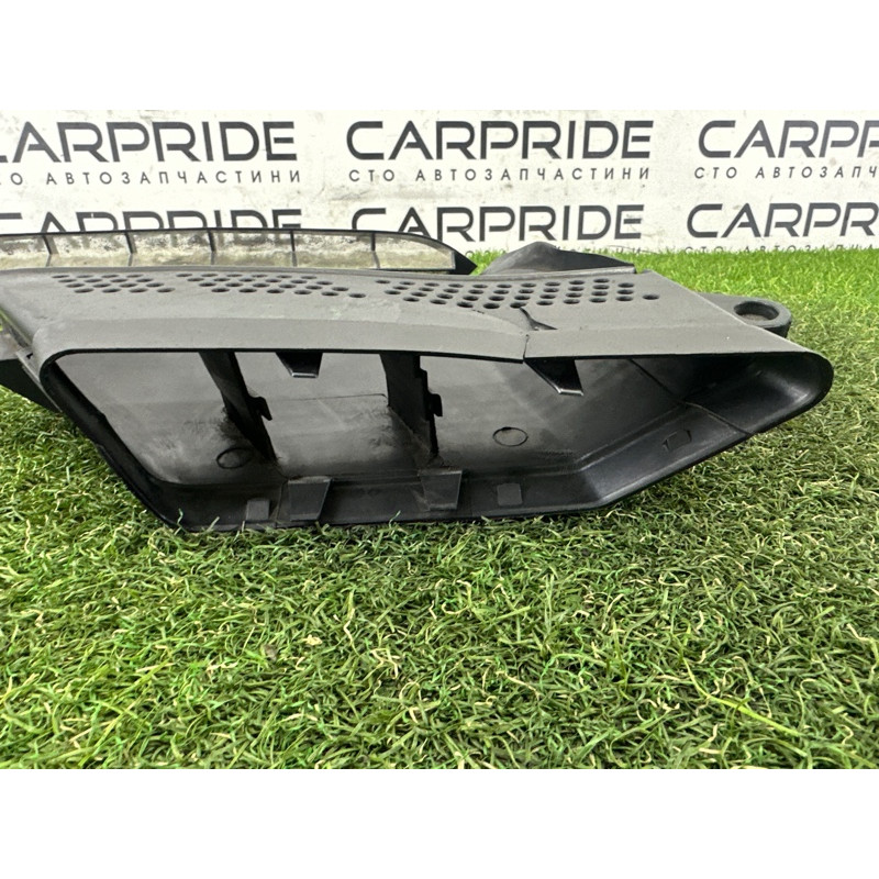 Воздухозаборник (впускная система) AUDI A4 B8 2012 2.0 CAEB 8K0129617