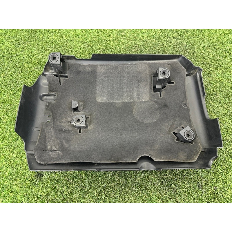 Декоративная крышка двигателя (двигатель и элементы) AUDI A3 8V 2015 1.8 CNSB 06K103925K