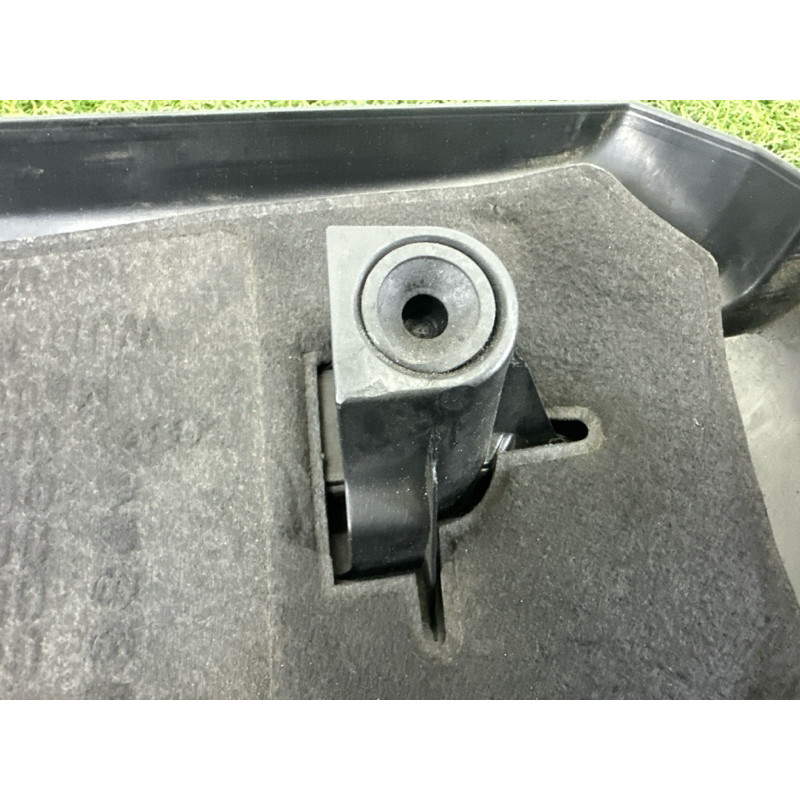 Декоративная крышка двигателя (двигатель и элементы) AUDI A3 8V 2015 1.8 CNSB 06K103925K