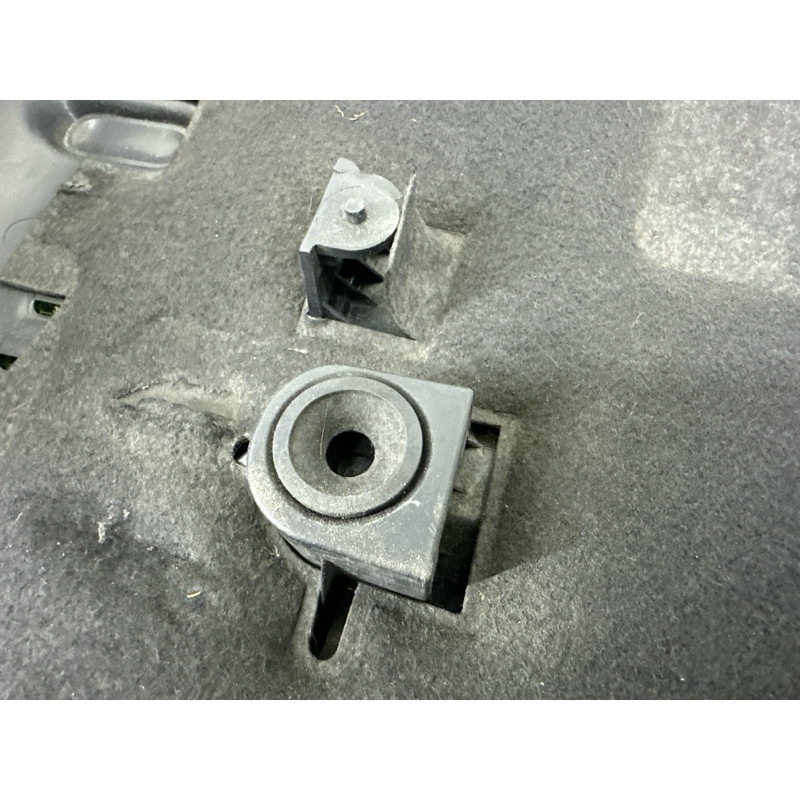 Декоративная крышка двигателя (двигатель и элементы) AUDI A3 8V 2015 1.8 CNSB 06K103925K