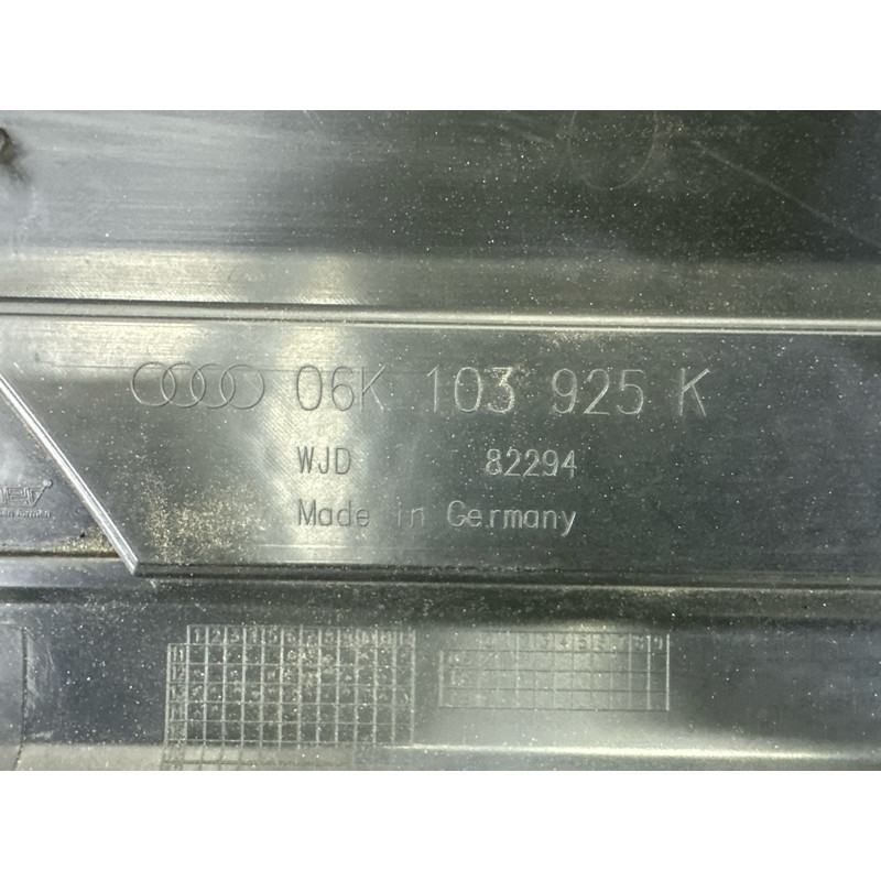 Декоративная крышка двигателя (двигатель и элементы) AUDI A3 8V 2015 1.8 CNSB 06K103925K