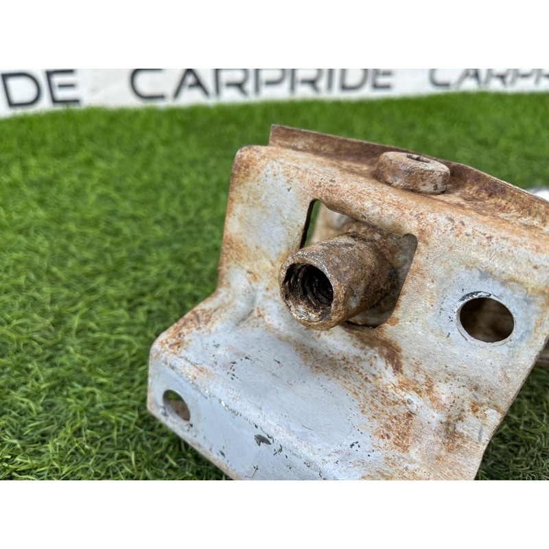 Кронштейн усилителя бампера (стекла и зеркала) BMW 3-series E36 51128119261