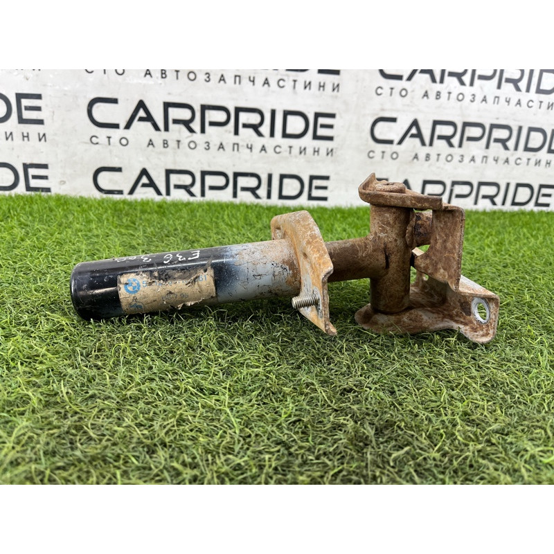 Кронштейн усилителя бампера (стекла и зеркала) BMW 3-series E36 51128119261