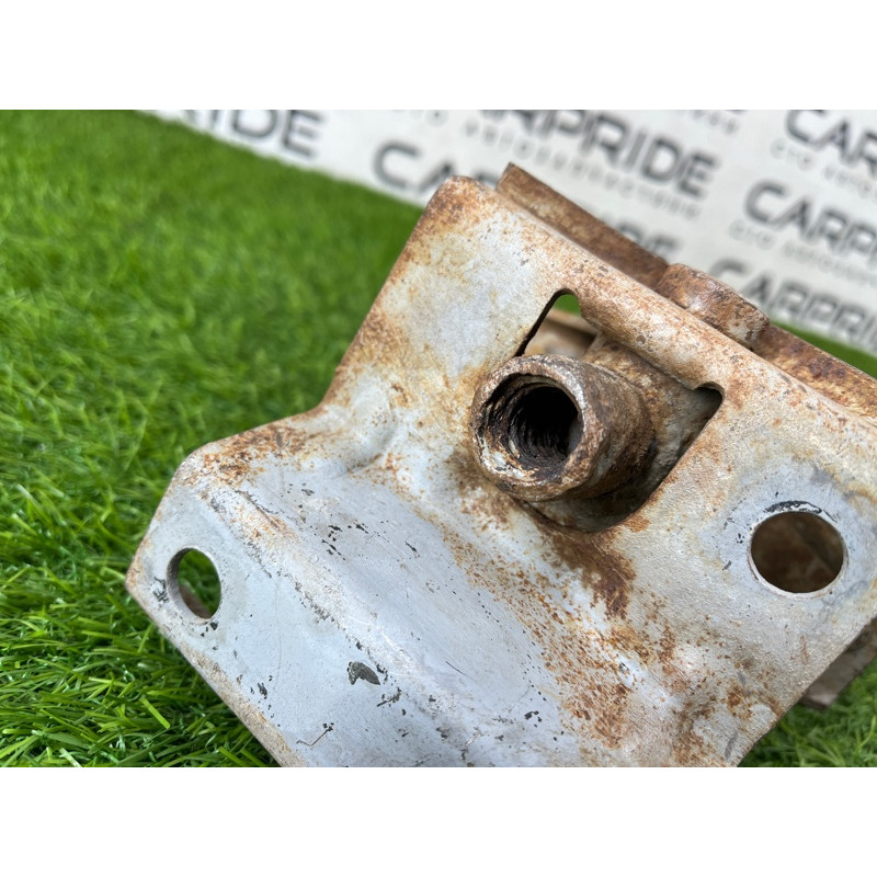 Кронштейн усилителя бампера (стекла и зеркала) BMW 3-series E36 51128119261