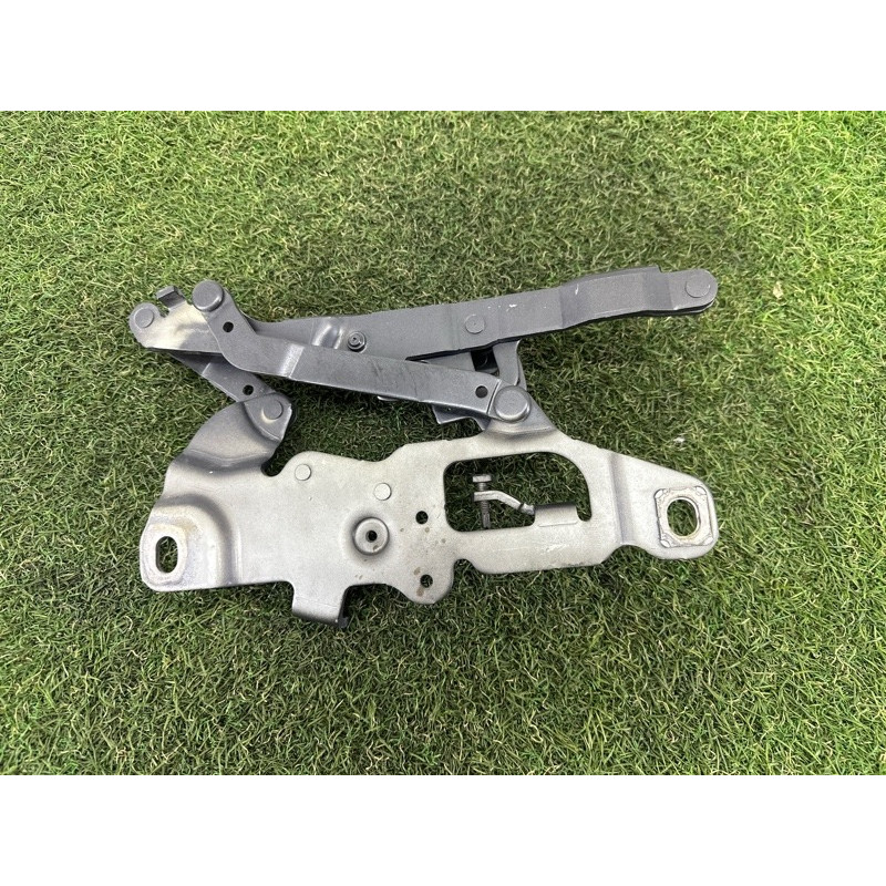 Петля капота (кузов і елементи) BMW 5-series F10 2015 2.0 N20 41007270884