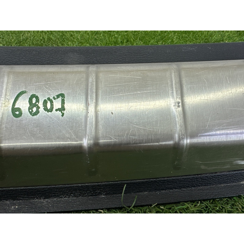 Накладка замка крышки багажника (салон) BMW X1 F48 2016 2.0 B46B20 51477413689