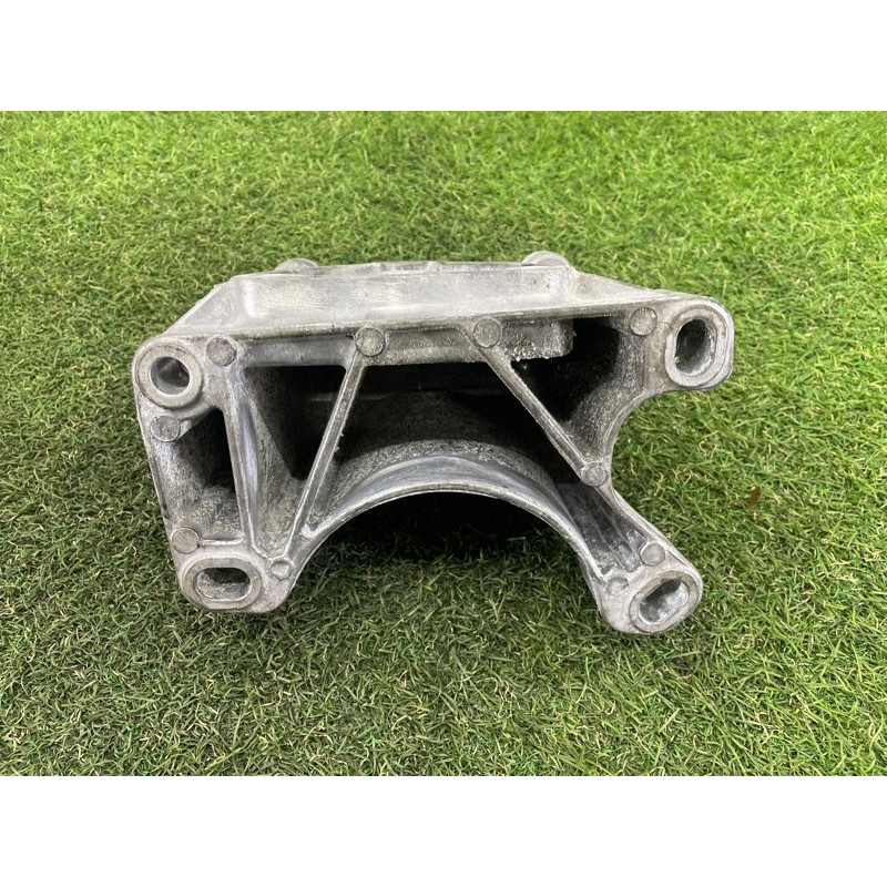 Кронштейн АКПП (трансмиссия) Jeep Grand Cherokee WK2 2020 3.6 68275992AA