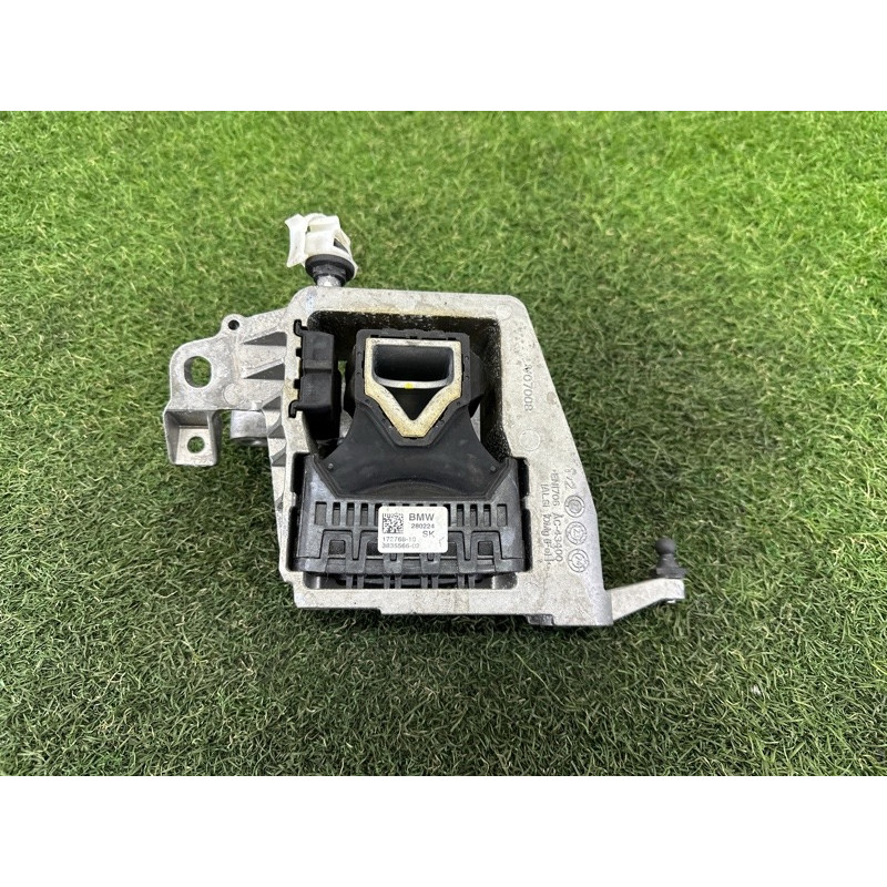 Подушка двигателя (двигатель и элементы) BMW X1 F48 2016 2.0 B46B20 22118835566