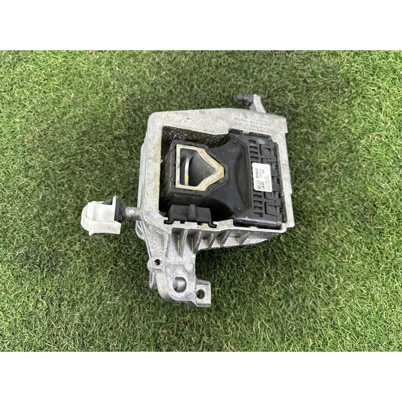 Подушка двигателя (двигатель и элементы) BMW X1 F48 2016 2.0 B46B20 22118835566