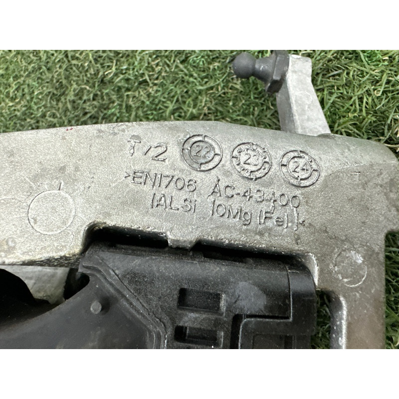 Подушка двигателя (двигатель и элементы) BMW X1 F48 2016 2.0 B46B20 22118835566