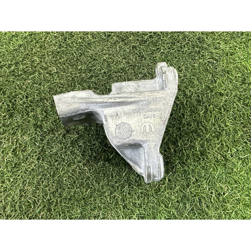 Кронштейн подушки двигателя (кронштейны двигателя) Jeep Grand Cherokee WK2 2020 3.6 68275984AA