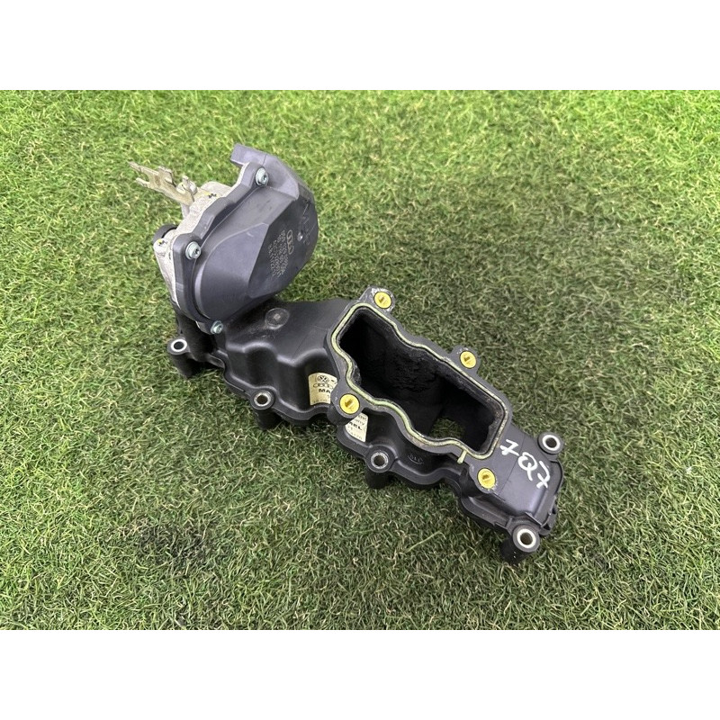 Впускний колектор (подача палива) AUDI Q7 4L 2011 3.0 CATA 059129712BK