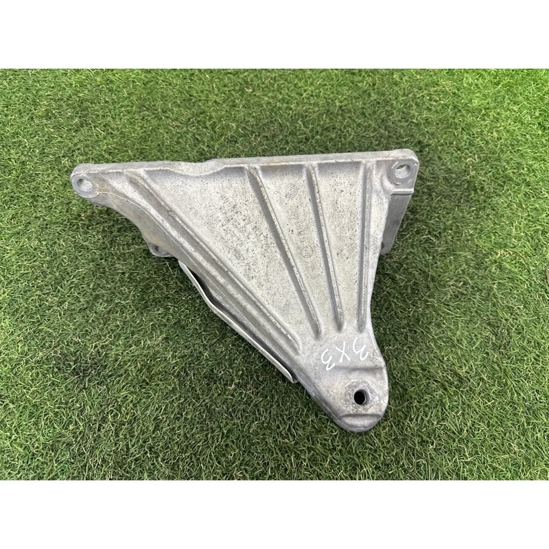 Кронштейн подушки двигателя (кронштейны двигателя) BMW X3 F25 2013 3.0 N55B30 22116784832