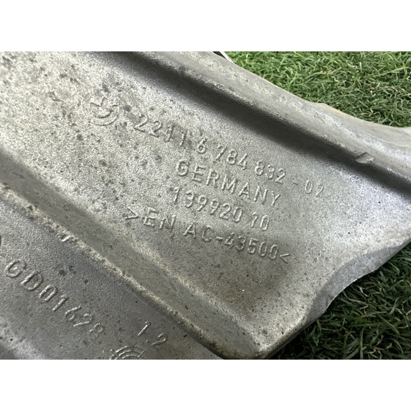 Кронштейн подушки двигателя (кронштейны двигателя) BMW X3 F25 2013 3.0 N55B30 22116784832