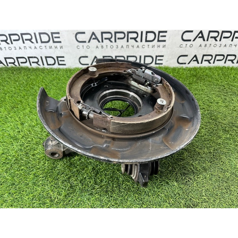 Цапфа подвески (подвеска) Toyota Sequoia XK60 423040C010