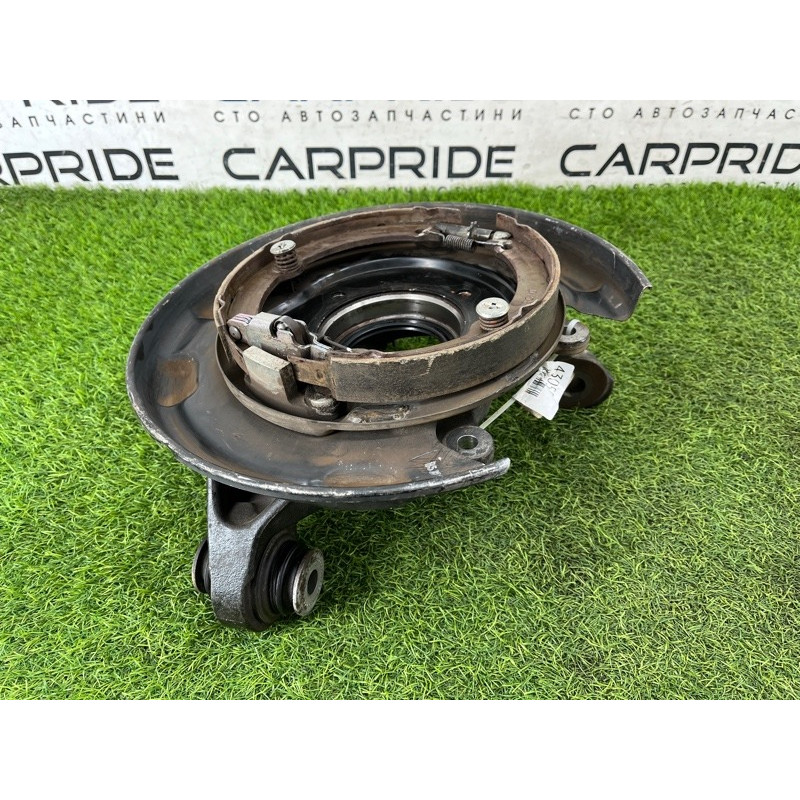 Цапфа подвески (подвеска) Toyota Sequoia XK60 423040C010