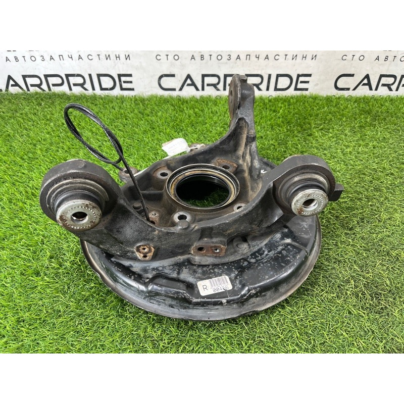 Цапфа подвески (подвеска) Toyota Sequoia XK60 423040C010