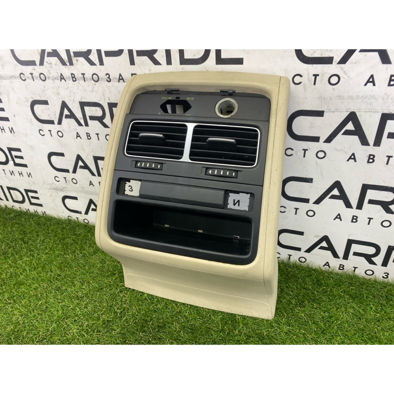 Накладка центральної консолі (салон) Volkswagen Touareg NF 2015 3.6 CGRA 7P6864299H67