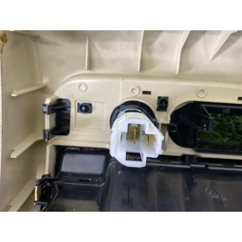 Накладка центральної консолі (салон) Volkswagen Touareg NF 2015 3.6 CGRA 7P6864299H67