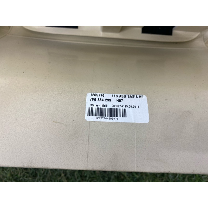 Накладка центральної консолі (салон) Volkswagen Touareg NF 2015 3.6 CGRA 7P6864299H67