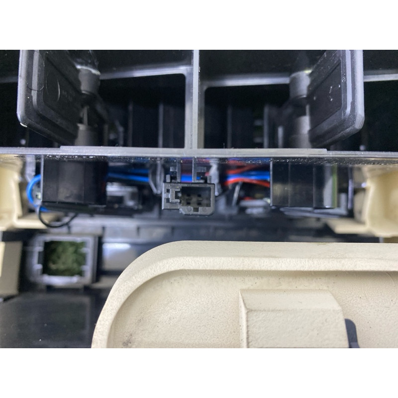 Накладка центральної консолі (салон) Volkswagen Touareg NF 2015 3.6 CGRA 7P6864299H67