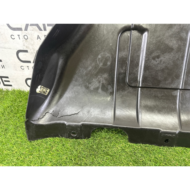 Защита двигателя (кузов и элементы) Jeep Grand Cherokee WK2 68091772AB