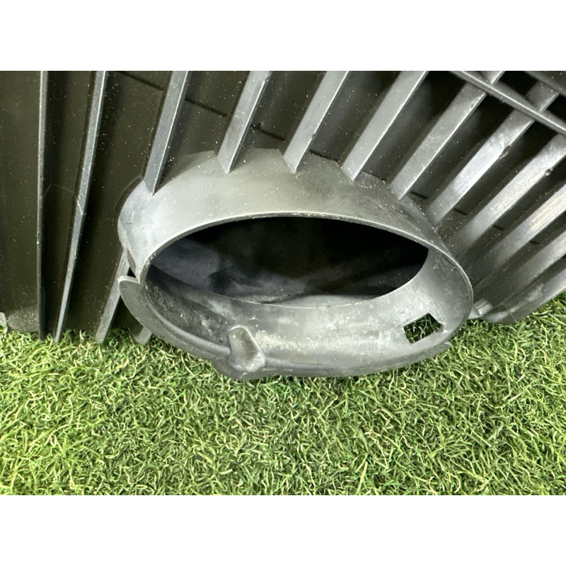 Корпус воздушного фильтра (впускная система) Volkswagen Touareg NF 2012 3.6 CGRA 7P6129607Q