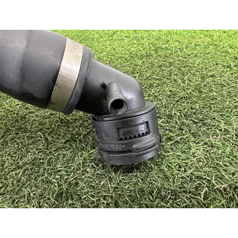 Патрубок (система охлаждения) AUDI Q7 4L 2011 3.0 CATA 4L0121101