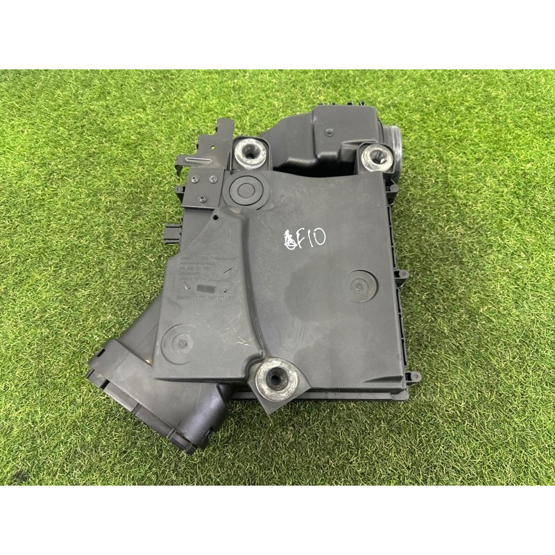 Корпус воздушного фильтра (впускная система) BMW 5-series F10 13717604404