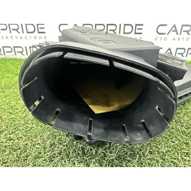Корпус воздушного фильтра (впускная система) BMW 5-series F10 13717604404