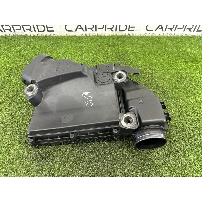 Корпус воздушного фильтра (впускная система) BMW 5-series F10 13717604404