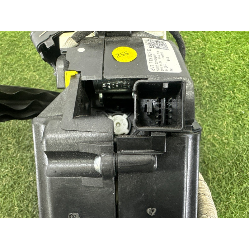 Селектор АКПП (трансмиссия) AUDI A3 8V 2015 1.8 CNSB 8V1713023D