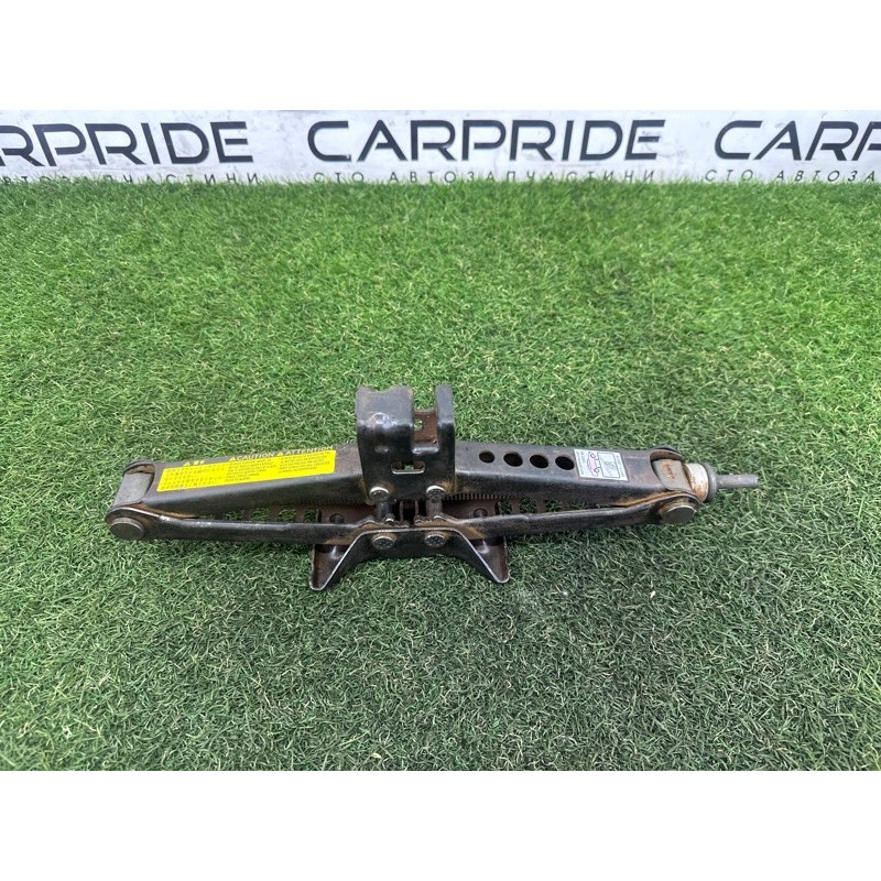 Ящик для инструментов (аксессуары) Toyota Venza Not specified 2009 3.5 2GR-FE 647420T010