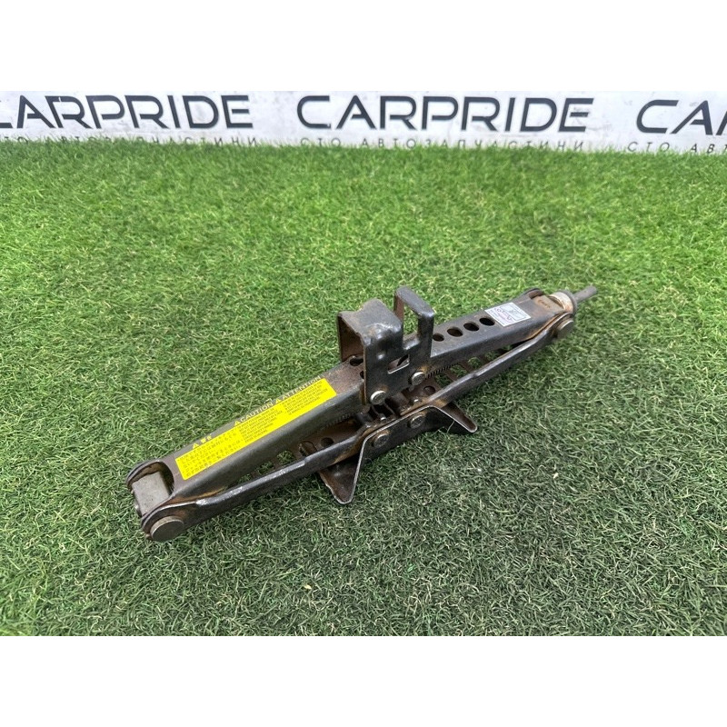 Ящик для инструментов (аксессуары) Toyota Venza Not specified 2009 3.5 2GR-FE 647420T010