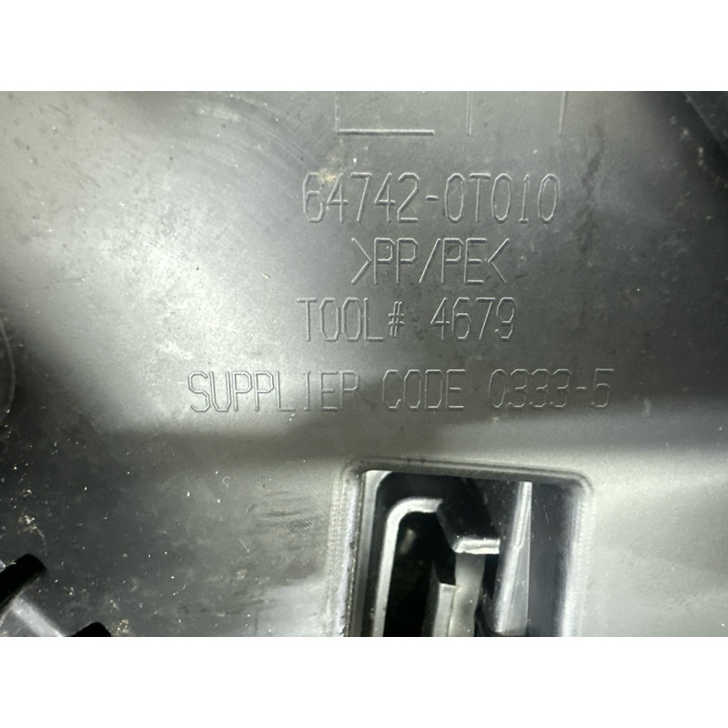 Ящик для инструментов (аксессуары) Toyota Venza Not specified 2009 3.5 2GR-FE 647420T010