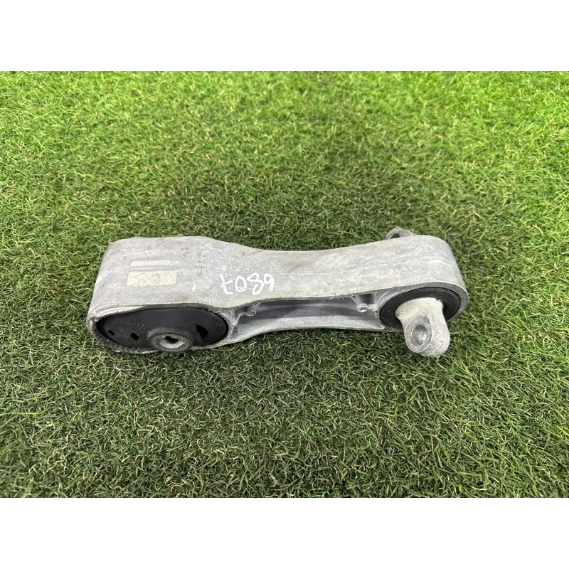 Подушка двигателя (двигатель и элементы) BMW X1 F48 2016 2.0 B46B20 22116885786