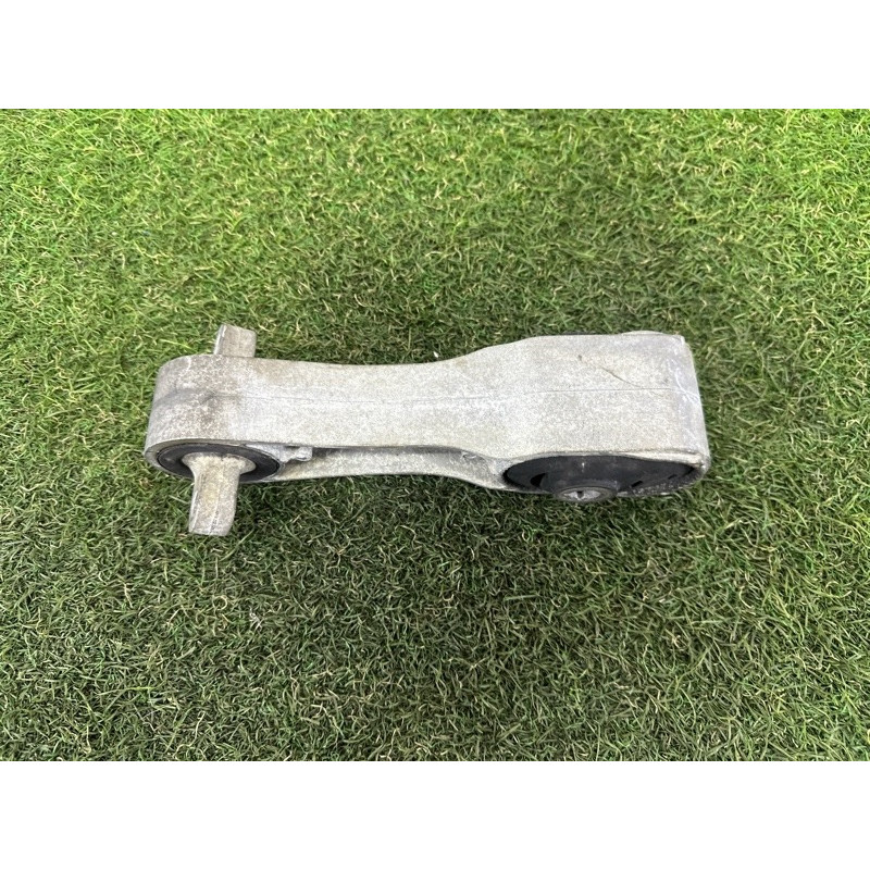 Подушка двигателя (двигатель и элементы) BMW X1 F48 2016 2.0 B46B20 22116885786