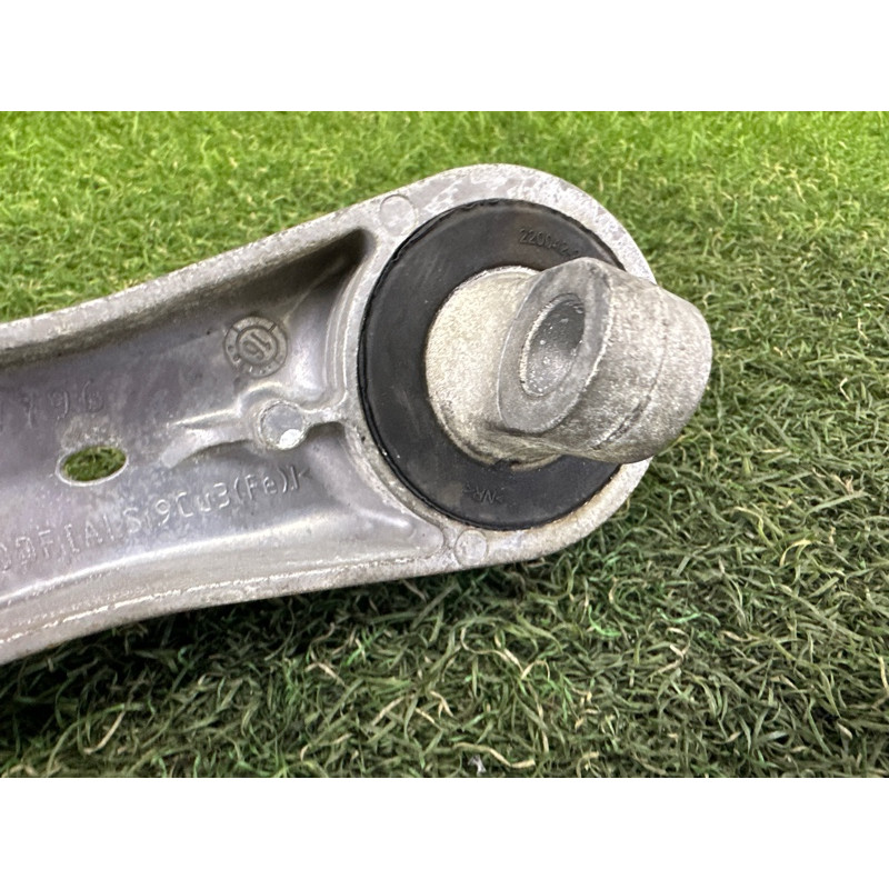 Подушка двигателя (двигатель и элементы) BMW X1 F48 2016 2.0 B46B20 22116885786