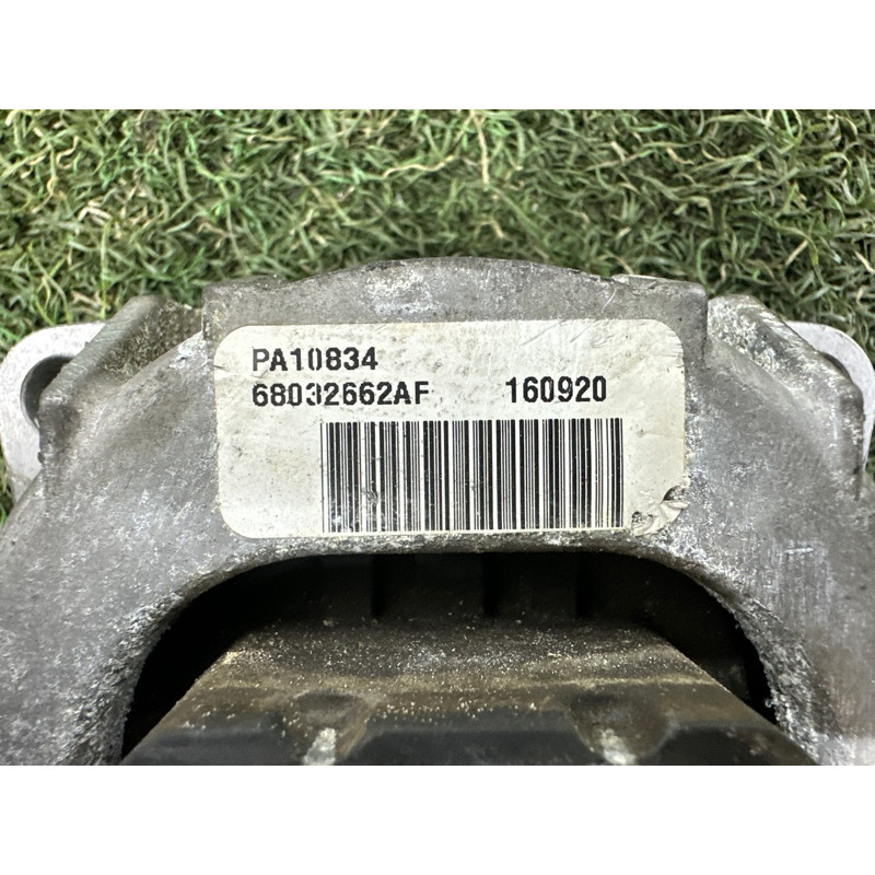 Подушка КПП (трансмиссия) Jeep Grand Cherokee WK2 2020 3.6 68032662AF