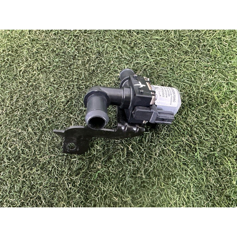 Клапан системы охлаждения (электрика / кнопки) Jeep Grand Cherokee WK2 2020 3.6 68252075AC