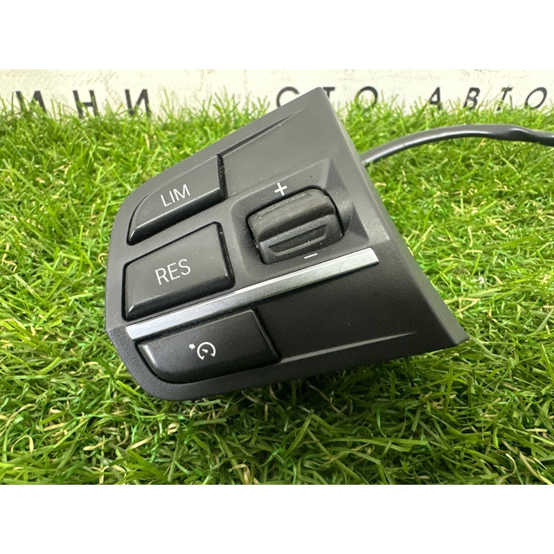 Кнопки руля (электрика / кнопки) BMW 5-series F10 2011 2.0 N47N 61319229480